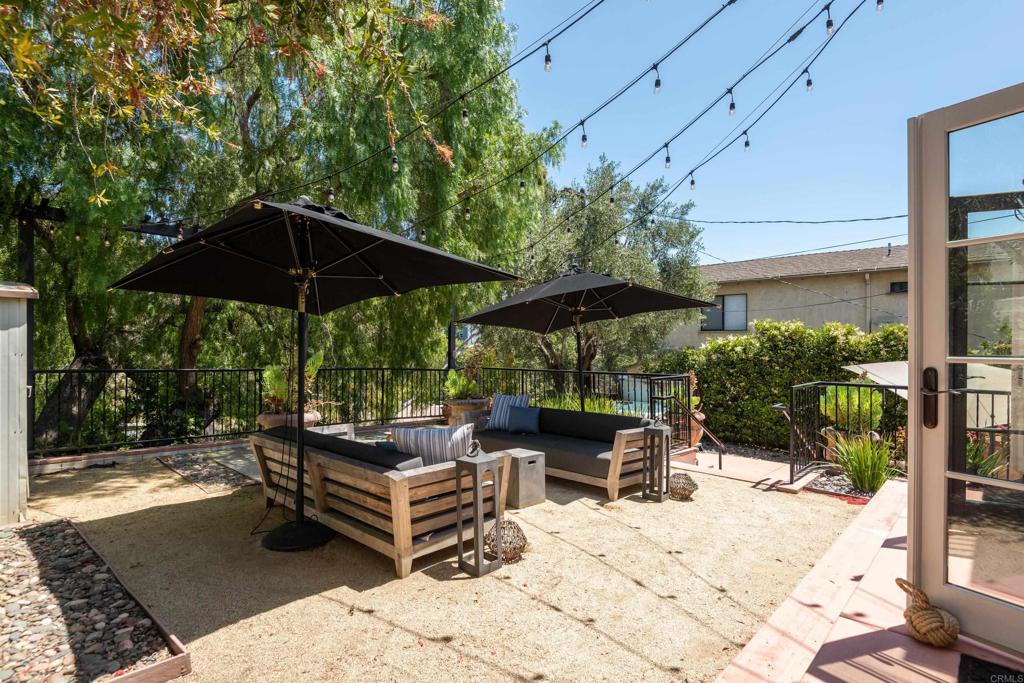 2727 Dove Street