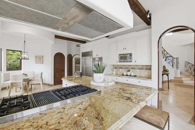 1745 Amalfi Street, La Jolla CA: https://media.crmls.org/mediaz/e89befb2-ac39-419d-807e-d1bbe2924bb1.jpg