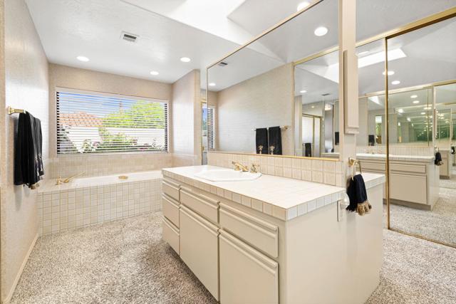 73681 Agave Lane, Palm Desert CA: https://media.crmls.org/mediaz/e89c210a-bf22-4bf6-a1ec-65d2ec381316.jpg