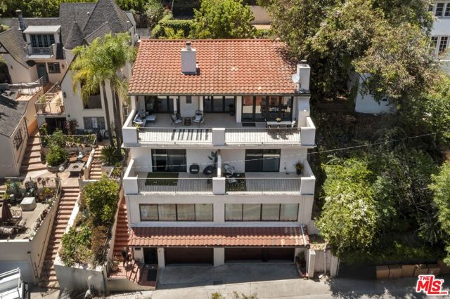 5940 Manola Way, Los Angeles CA: https://media.crmls.org/mediaz/e89d1395-1a82-4d89-8ae2-fe867cf44a5e.jpg