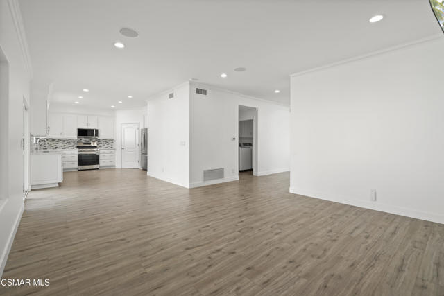 16005 Parthenia Street, North Hills CA: https://media.crmls.org/mediaz/e89d2e93-dc36-4635-9401-1d6e9a067588.jpg