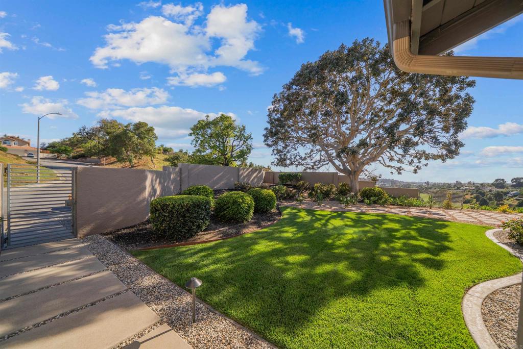 2304 Back Nine Street - photo 10