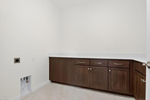 6012 Big Sky Drive, Fairfield CA: https://media.crmls.org/mediaz/e89d3320-7f04-40ef-9b3e-e642b079b4cb.jpg