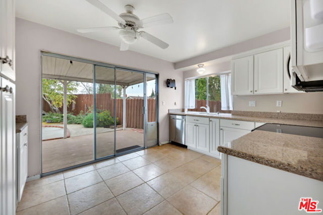13480 Laurelhurst Road, Moorpark CA: https://media.crmls.org/mediaz/e89dbd14-d8ad-4170-9521-0a77c2472ed1.jpg