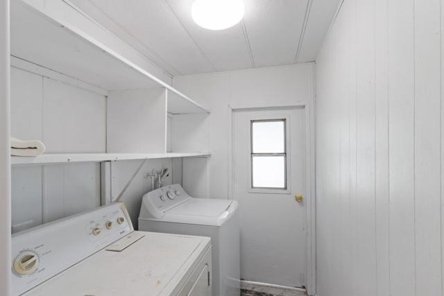 444 Whispering Pines Drive, Scotts Valley CA: https://media.crmls.org/mediaz/e89dda5c-ac04-47db-be46-a099fbfee32a.jpg
