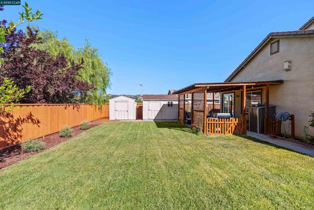 3826 Danbury Way, Fairfield CA: https://media.crmls.org/mediaz/e89dea2e-1b37-494e-8eab-0dcea57697fc.jpg