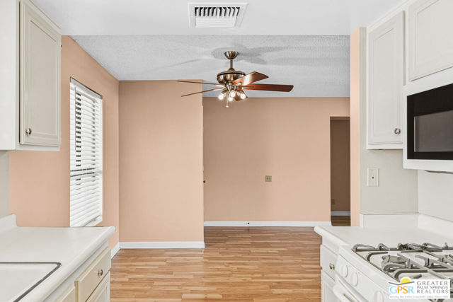 2240 S Palm Canyon Drive #24, Palm Springs, CA 92264