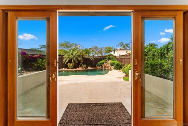 Image 18 of 45 For 5028 Collier Avenue