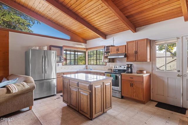 10800 Calle Real, Goleta CA: https://media.crmls.org/mediaz/e89f739e-393c-40b9-a0cb-475b3141f2a1.jpg