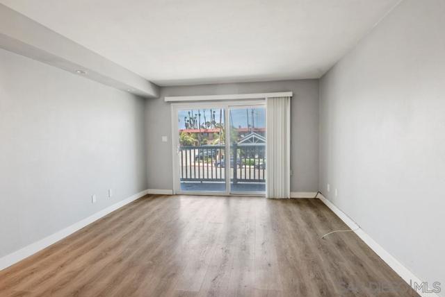 1111 Seacoast Dr, Imperial Beach CA: https://media.crmls.org/mediaz/e89f8e86-5abf-4847-b3c3-97036a0b1003.jpg