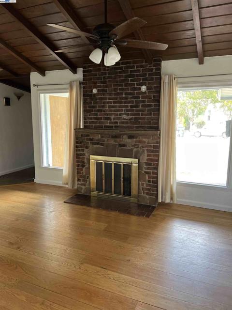 2140 W Avenue 134Th, San Leandro CA: https://media.crmls.org/mediaz/e89fadef-8c12-4edd-951b-ea89f0aae06e.jpg