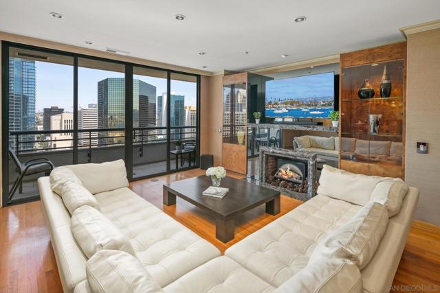700 Front St, San Diego CA: https://media.crmls.org/mediaz/e8a0bc09-4b20-4c94-bb1d-08ab5cedc1f8.jpg