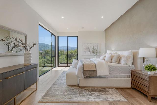 25251 La Rena Lane, Los Altos Hills CA: https://media.crmls.org/mediaz/e8a0d73f-dc0f-4ff3-bbb7-5aeba983c14f.jpg