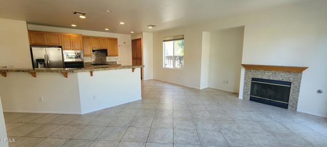 Detail Gallery Image 4 of 32 For 822 Belleza Dr, Oxnard,  CA 93030 - 5 Beds | 4/1 Baths