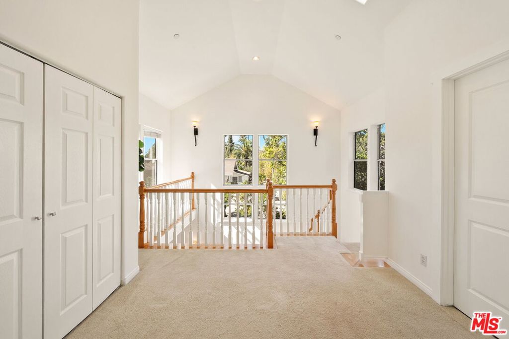 MLS #25611689 image #18