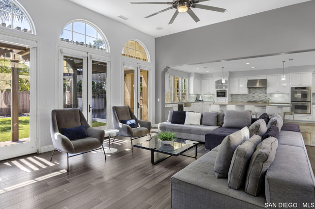 2832 Echo Ridge CT, Chula Vista CA: https://media.crmls.org/mediaz/e8a1da81-f8c2-4d55-9c87-33e1266d8627.jpg