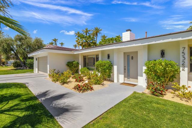 75322 Desert Park Drive, Indian Wells CA: https://media.crmls.org/mediaz/e8a21405-55b8-4ec7-8ae5-f154c08cc72a.jpg