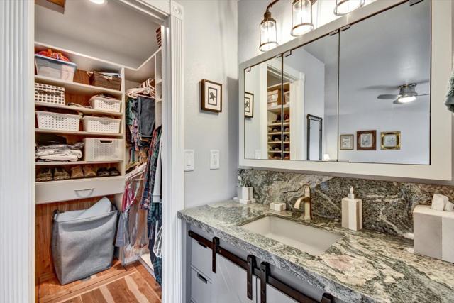 4214 Gull Cove Way, Capitola CA: https://media.crmls.org/mediaz/e8a281b6-6aba-4ba6-a9cc-8c025ce8cd44.jpg
