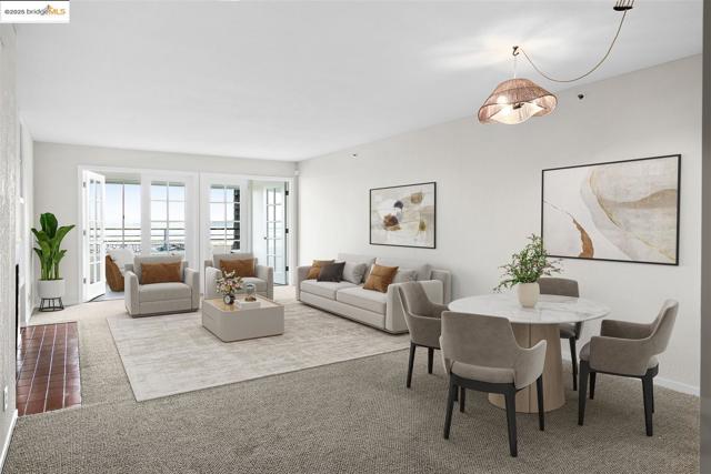 1301 Quarry Ct, Richmond CA: https://media.crmls.org/mediaz/e8a297ed-56e2-4b4d-91fc-1183e0727502.jpg