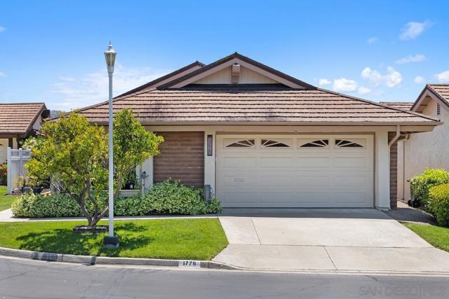 1776 Calle Del Arroyo, San Marcos CA: https://media.crmls.org/mediaz/e8a36355-8c54-404f-99df-e46e2c494036.jpg