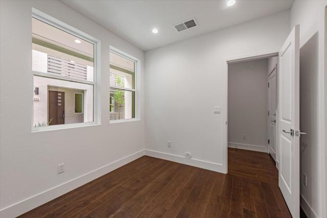 2110 Ivory Terrace, San Ramon CA: https://media.crmls.org/mediaz/e8a3c7b5-0baa-48f1-adcb-deaed67ac81a.jpg