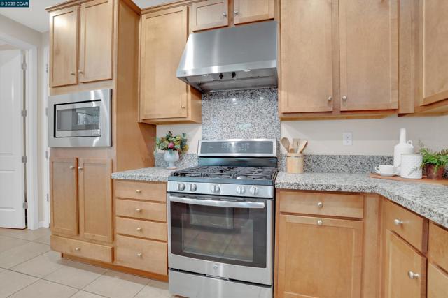 1734 Catalina Ct, Livermore CA: https://media.crmls.org/mediaz/e8a41b67-86e1-44a1-9961-2b5acd0d1d5c.jpg