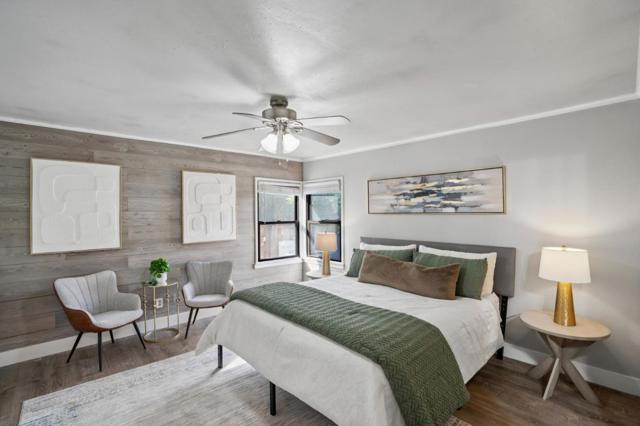 219 D Street, Redwood City CA: https://media.crmls.org/mediaz/e8a4aa18-3aef-4390-ae51-22061562f5eb.jpg