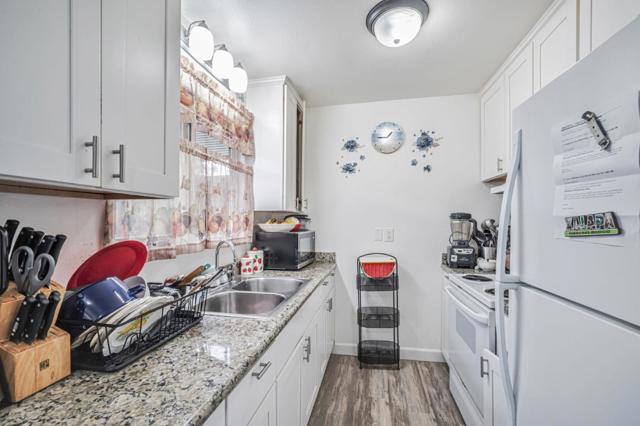 923 Delport Avenue, Santa Rosa CA: https://media.crmls.org/mediaz/e8a4c082-8938-4b91-ab76-191ef53392e1.jpg
