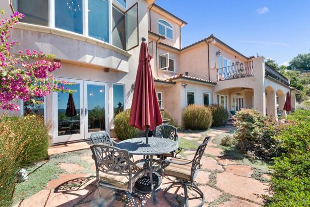 2053 Weston Road, Scotts Valley CA: https://media.crmls.org/mediaz/e8a4dffa-9e48-49ae-b4e2-546e6dd459b6.jpg