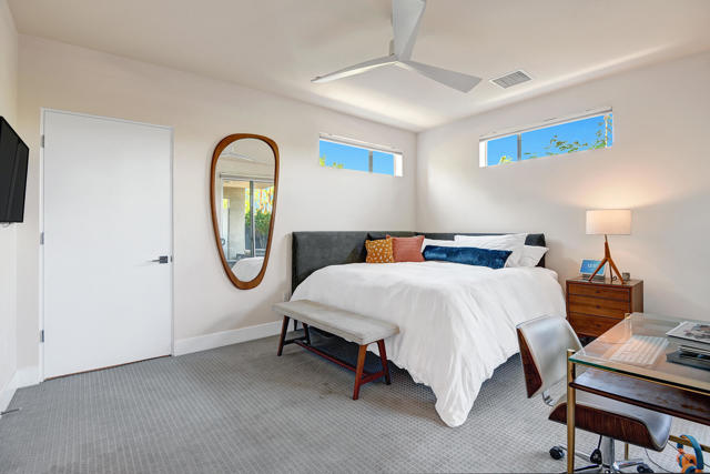 179 The Riv, Palm Springs CA: https://media.crmls.org/mediaz/e8a51e7e-9244-49a8-8d83-d1568b46fe1c.jpg