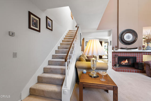 1404 Calle Lozano, Camarillo CA: https://media.crmls.org/mediaz/e8a5300f-853e-4391-bc87-710becd39783.jpg