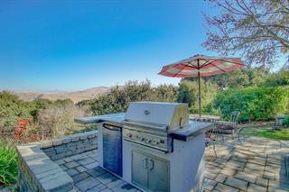 530 Payne Road, San Juan Bautista CA: https://media.crmls.org/mediaz/e8a54617-d976-4311-a11a-1f4238cb4a08.jpg