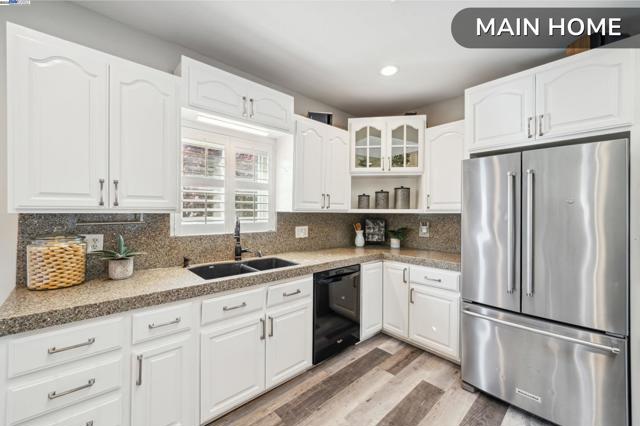 507 Maple St, Livermore CA: https://media.crmls.org/mediaz/e8a5efae-72a5-45f2-af77-de1918c4ea91.jpg