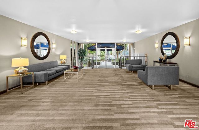 927 N Kings Road, West Hollywood CA: https://media.crmls.org/mediaz/e8a60c59-37a5-4728-bebb-109ef7518b02.jpg