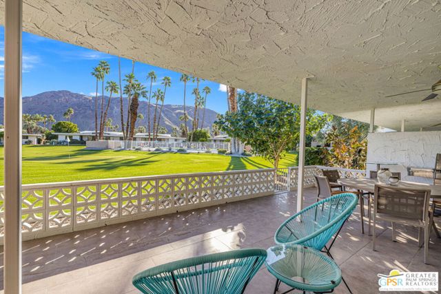 2420 Paseo Del Rey, Palm Springs CA: https://media.crmls.org/mediaz/e8a62862-29af-4000-bd44-59b18a77bba7.jpg