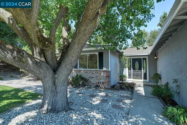 Image 53 of 58 For 640 Keith Court