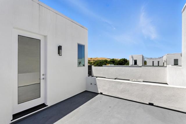7997 Regional, Dublin CA: https://media.crmls.org/mediaz/e8a67186-6551-4e60-9a59-ef2ffedadb36.jpg