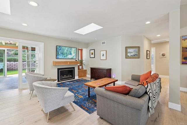 Detail Gallery Image 10 of 51 For 1767 Woodbine Pl, Oceanside,  CA 92054 - 3 Beds | 2 Baths