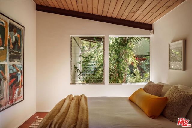 Image 45 of 53 For 1966 Lucile Avenue