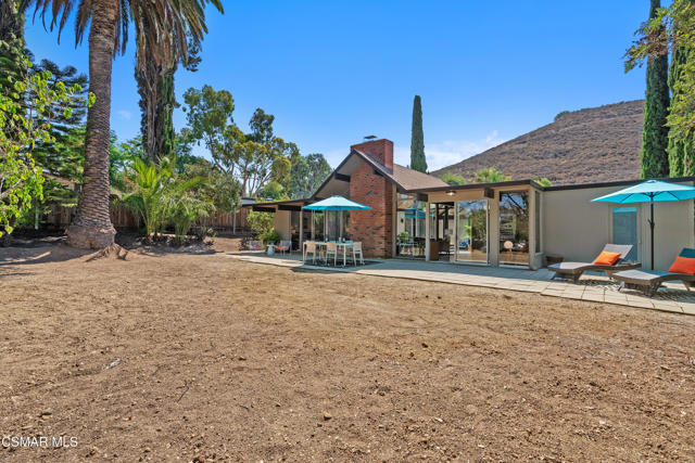1449 Fordham Avenue, Thousand Oaks CA: https://media.crmls.org/mediaz/e8a6deec-51f9-45cc-ba34-d19d7616864f.jpg