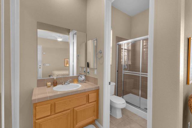 29 Calle La Reina, Rancho Mirage CA: https://media.crmls.org/mediaz/e8a78d72-66bc-4015-86e9-04263d461c83.jpg