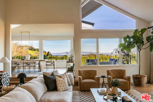 5 Bed Home for Sale in Beverly Hills, California