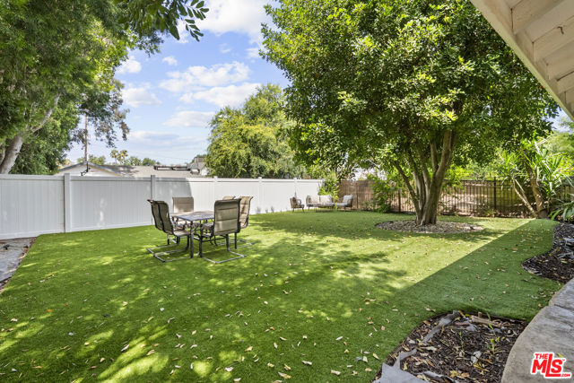 5656 Penfield Avenue, Woodland Hills CA: https://media.crmls.org/mediaz/e8a8034e-ae09-4ec7-a325-f6702d2e7f59.jpg