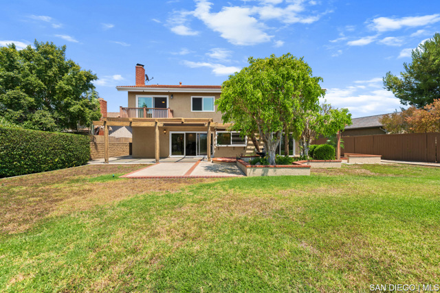 24231 Robledo, Mission Viejo CA: https://media.crmls.org/mediaz/e8a837d2-6a6c-46da-9984-b9f31c0fbf81.jpg