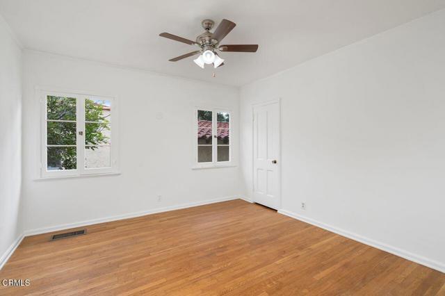 2009 Sierra Place, Glendale CA: https://media.crmls.org/mediaz/e8a8b4ac-7e7b-49bb-9980-7dde06774afd.jpg