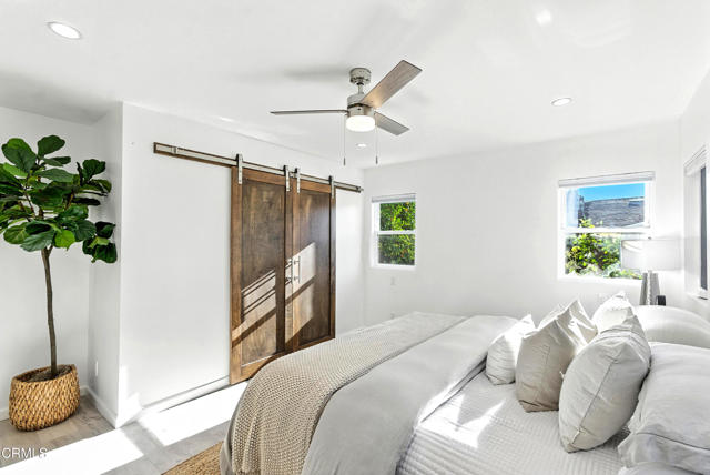 7917 Ostrom Avenue, Van Nuys CA: https://media.crmls.org/mediaz/e8a8c583-b9b3-4f99-a617-687ded345a58.jpg