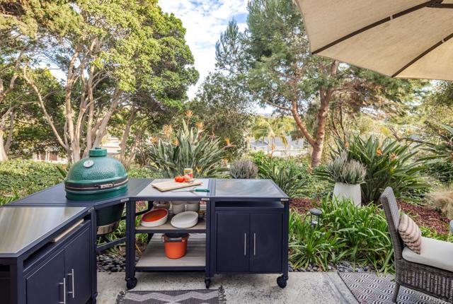 7031 Estrella De Mar Road, Carlsbad CA: https://media.crmls.org/mediaz/e8a976bb-7a17-4f10-9dd2-0e3e8982f282.jpg