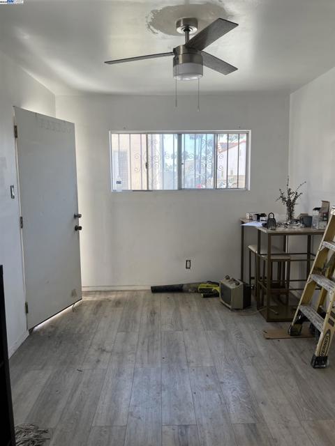 5419 S Harcourt Ave, Los Angeles CA: https://media.crmls.org/mediaz/e8ab75f0-1c1e-4f66-ba9f-6364ea5f156f.jpg