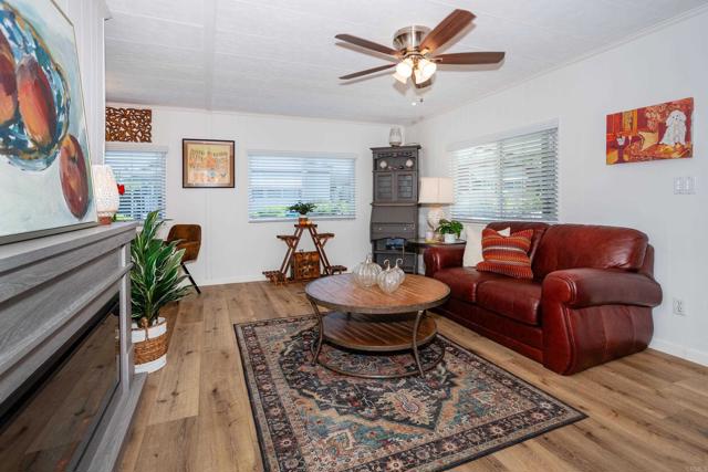 Detail Gallery Image 5 of 32 For 155 Las Flores #36,  San Marcos,  CA 92069 - 2 Beds | 2 Baths