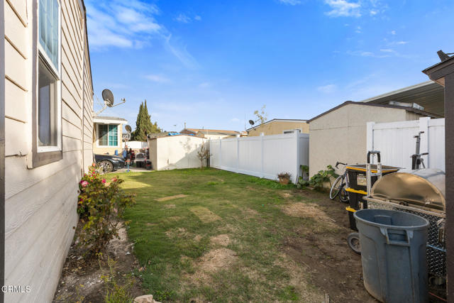 106 Arrowhead Circle, Oxnard CA: https://media.crmls.org/mediaz/e8ad4d94-6635-4c56-a077-d59c09392a99.jpg